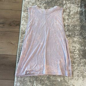 Lululemon muscle tee